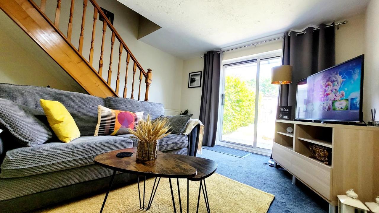 Modern 2 Bed House- Free Parking And Close To The Centre Бристоль Экстерьер фото